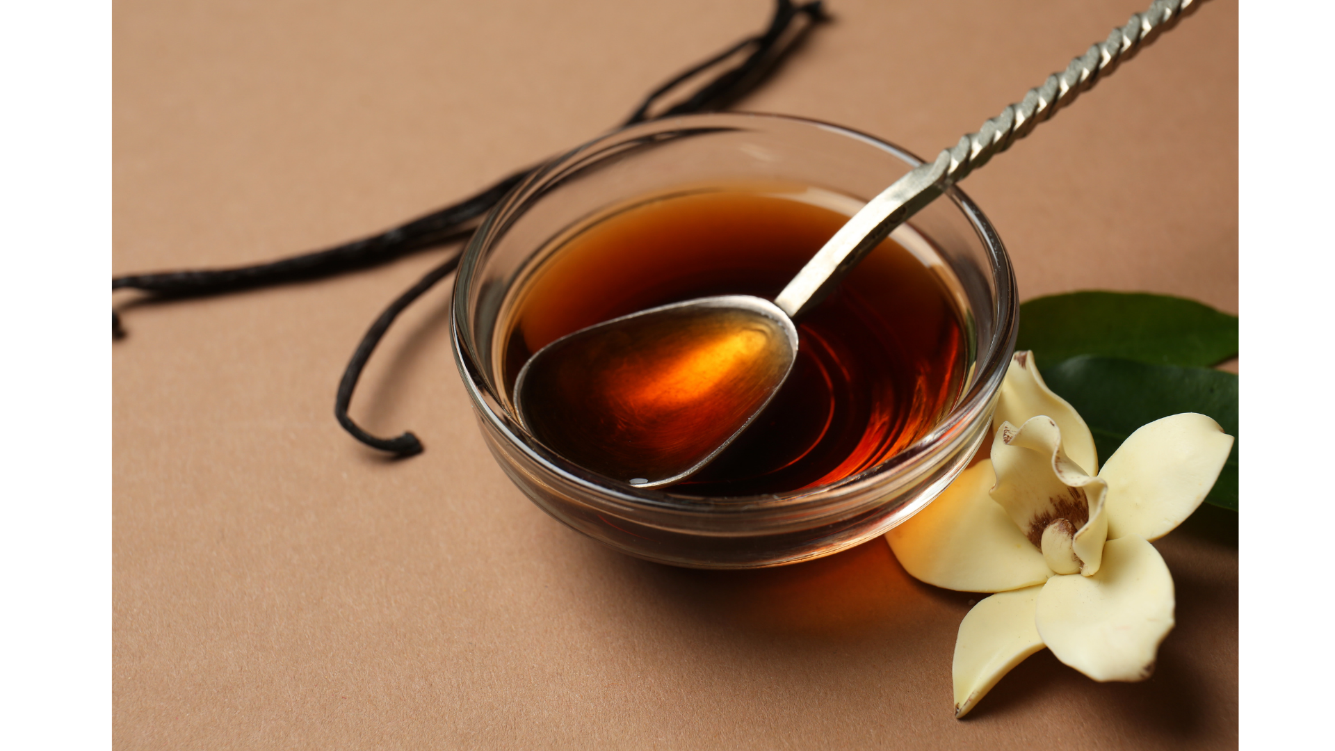 VANILLA ESSENCE - Image 1